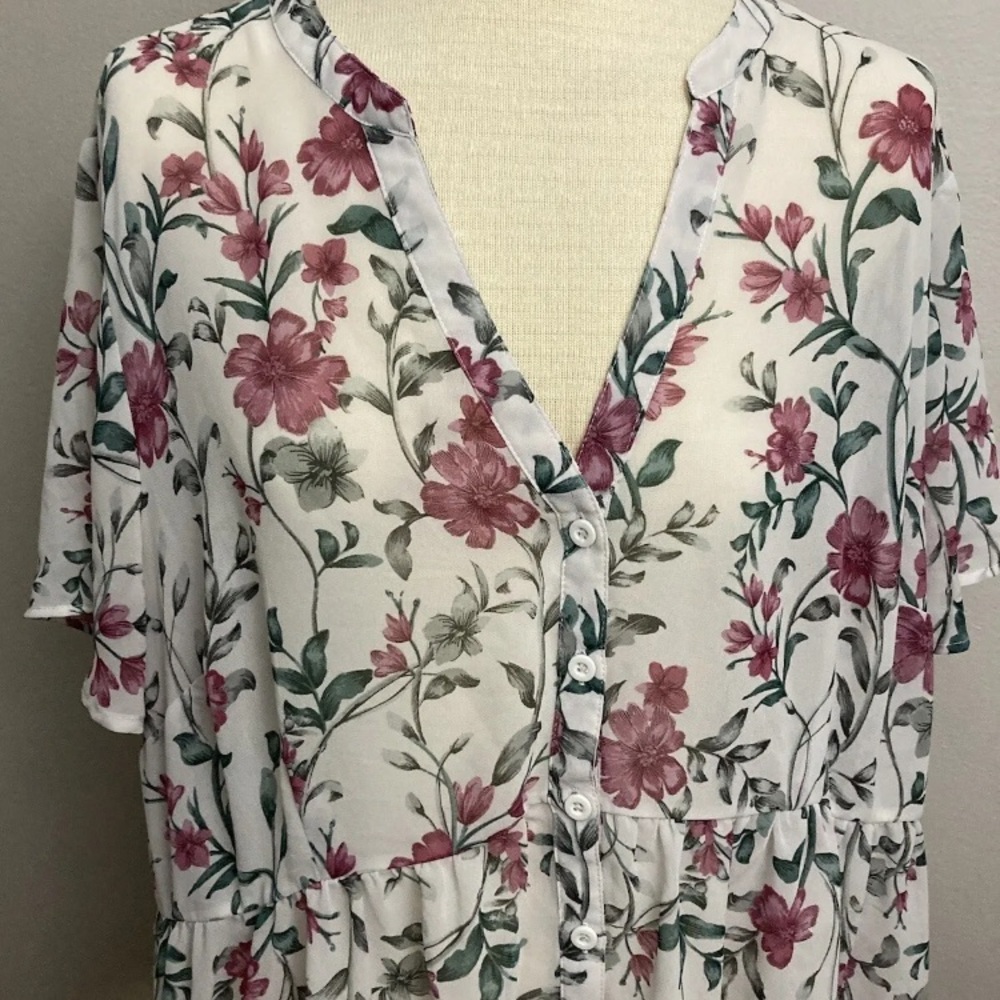 1-14 Torrid Tunic Top Womens Size 2x White Floral Sheer 3/4 Sleeve - Picture 2 of 4